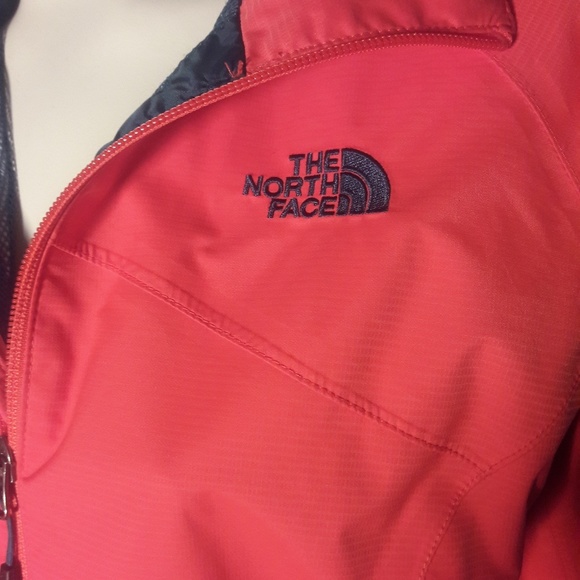 The North Face hyvent ladies jacket - Picture 3 of 8